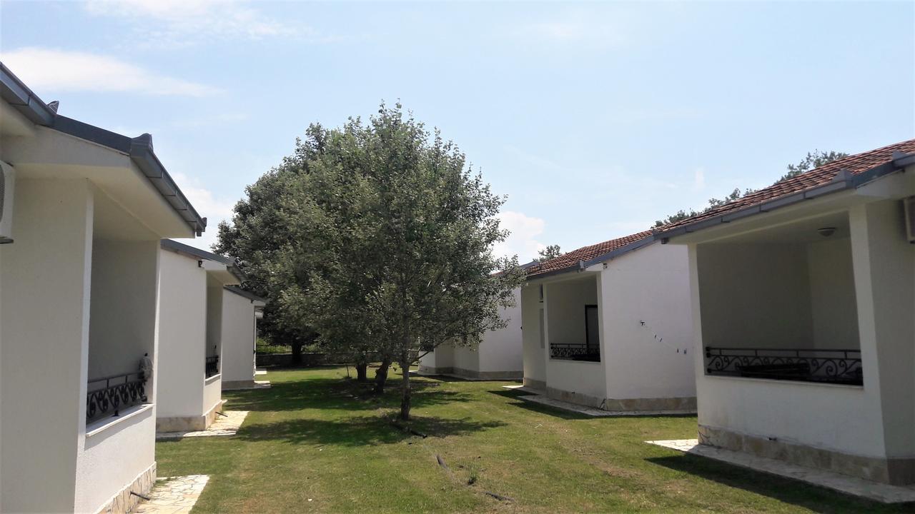 Beni Bungalows Ulcinj Bagian luar foto