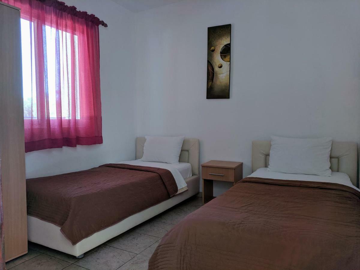 Beni Bungalows Ulcinj Bagian luar foto