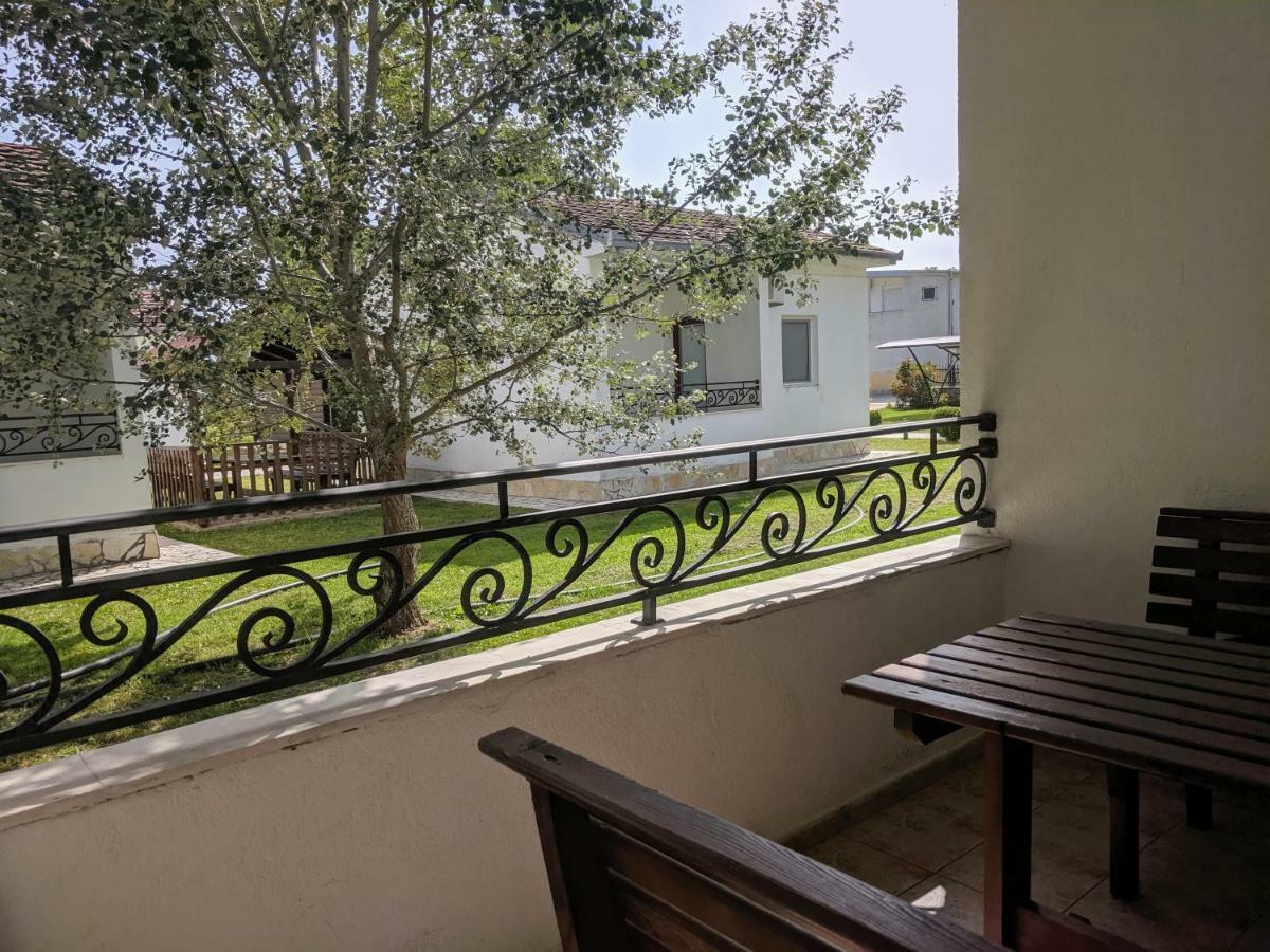 Beni Bungalows Ulcinj Bagian luar foto