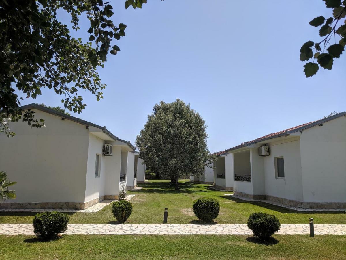 Beni Bungalows Ulcinj Bagian luar foto
