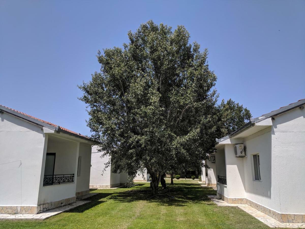 Beni Bungalows Ulcinj Bagian luar foto
