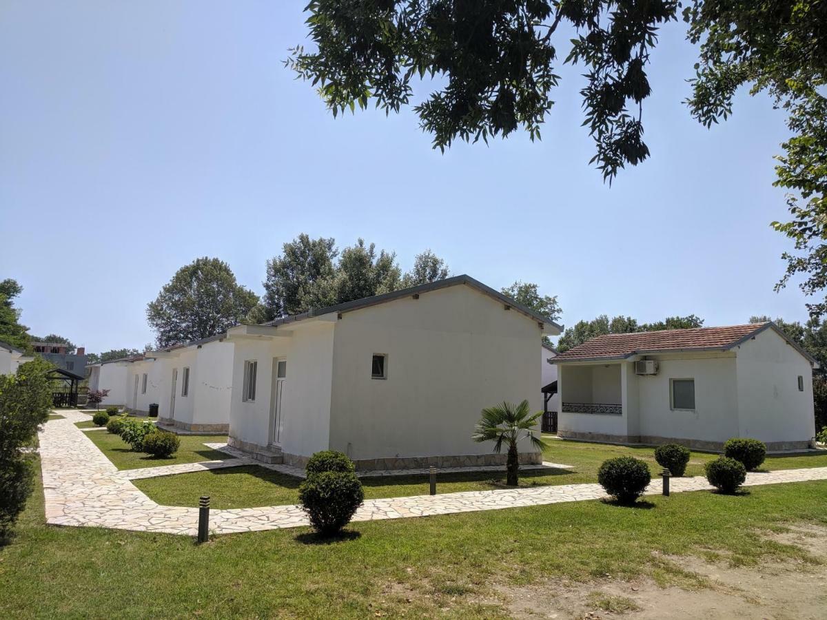 Beni Bungalows Ulcinj Bagian luar foto